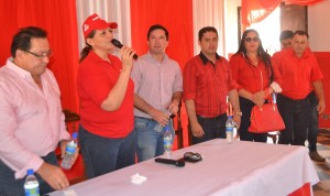 Solo hablaron Blanca Ovelar y Alberto Alderete, quienes criticaron al candidato de Cartes.